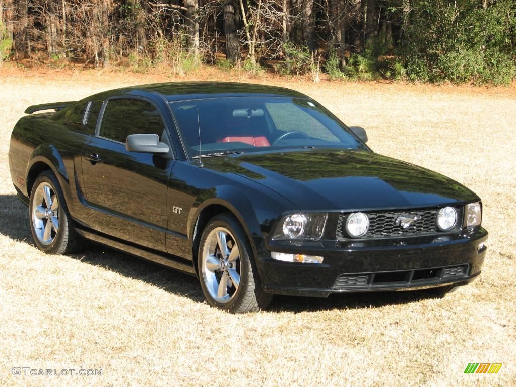 2006 Mustang GT Premium Coupe - Black / Red/Dark Charcoal photo #4
