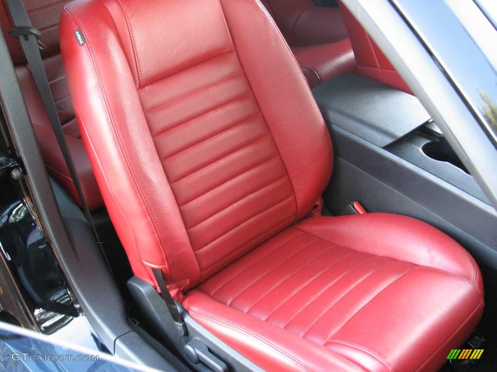 2006 Mustang GT Premium Coupe - Black / Red/Dark Charcoal photo #10