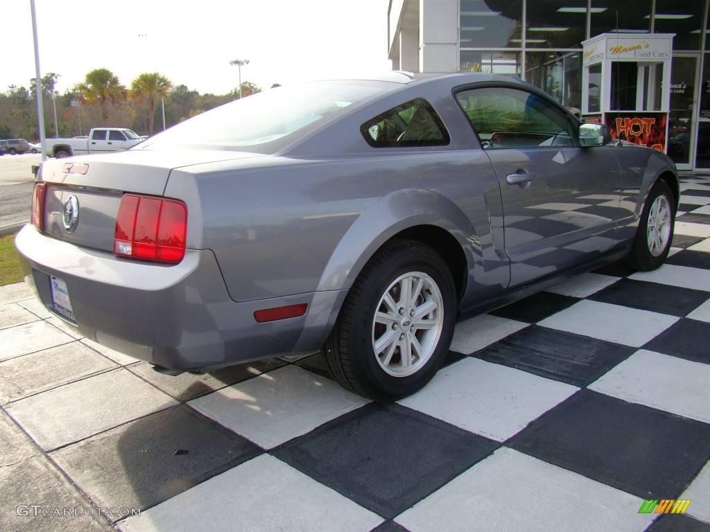 2006 Mustang V6 Deluxe Coupe - Tungsten Grey Metallic / Light Graphite photo #7