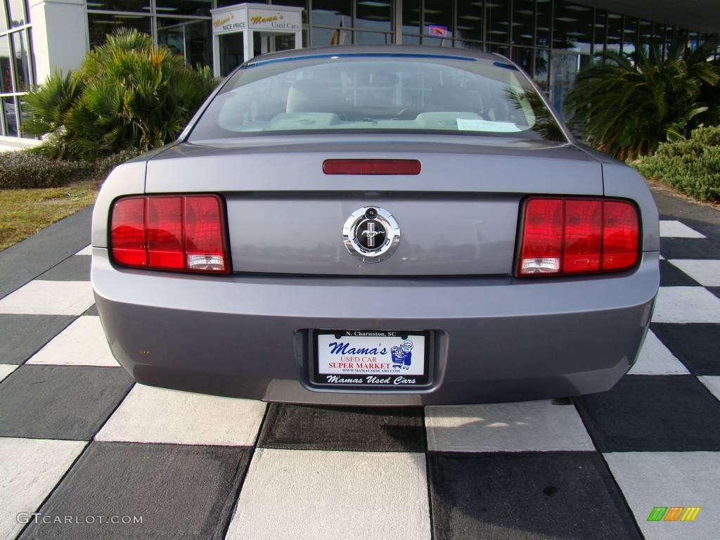 2006 Mustang V6 Deluxe Coupe - Tungsten Grey Metallic / Light Graphite photo #8