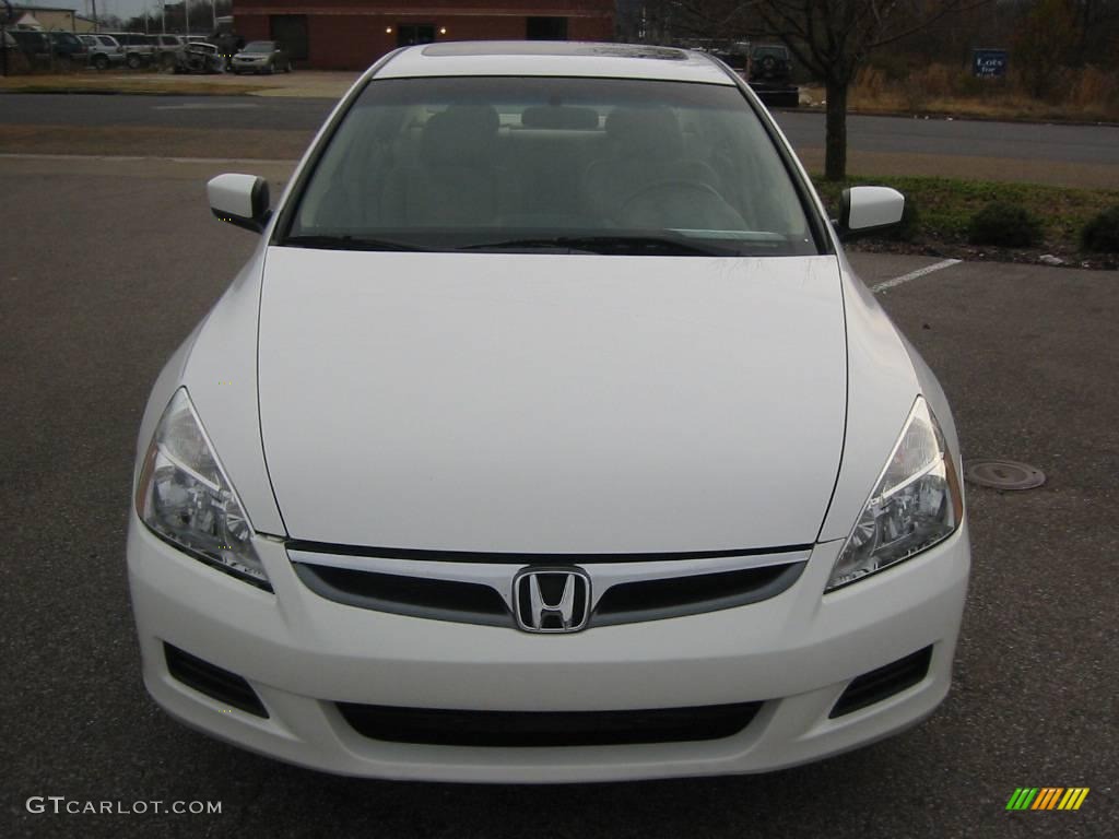 2007 Accord EX-L V6 Sedan - Taffeta White / Ivory photo #8