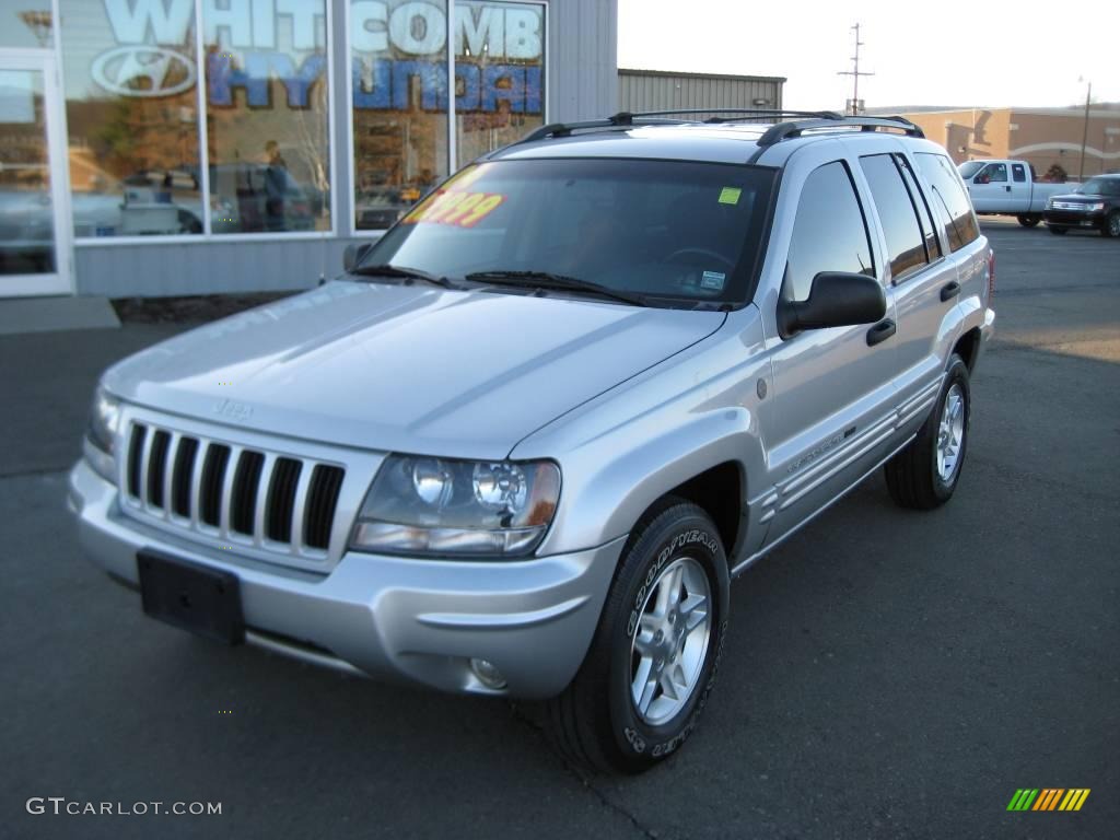2004 Grand Cherokee Laredo 4x4 - Bright Silver Metallic / Dark Slate Gray photo #2