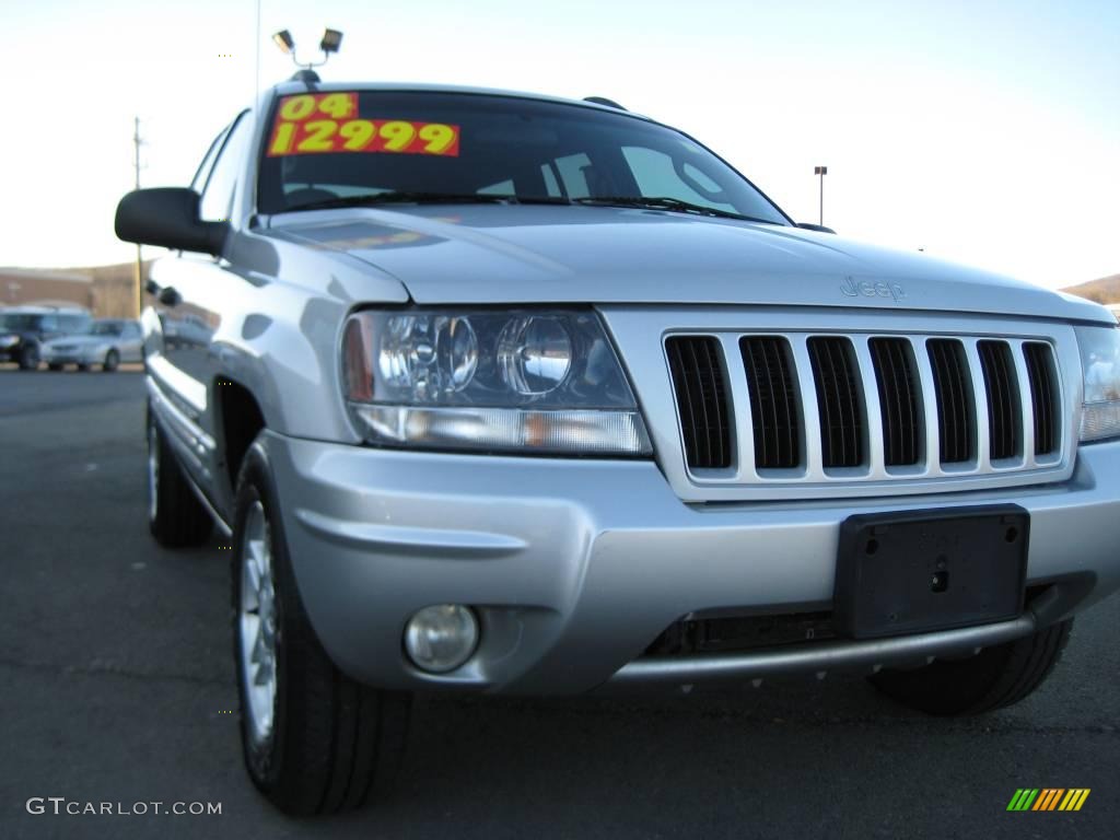 2004 Grand Cherokee Laredo 4x4 - Bright Silver Metallic / Dark Slate Gray photo #5