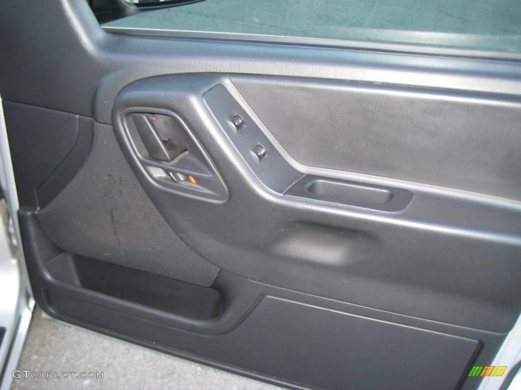 2004 Grand Cherokee Laredo 4x4 - Bright Silver Metallic / Dark Slate Gray photo #13