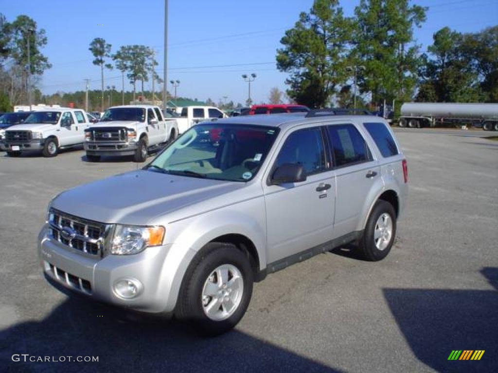 2009 Escape XLT V6 - Brilliant Silver Metallic / Stone photo #1