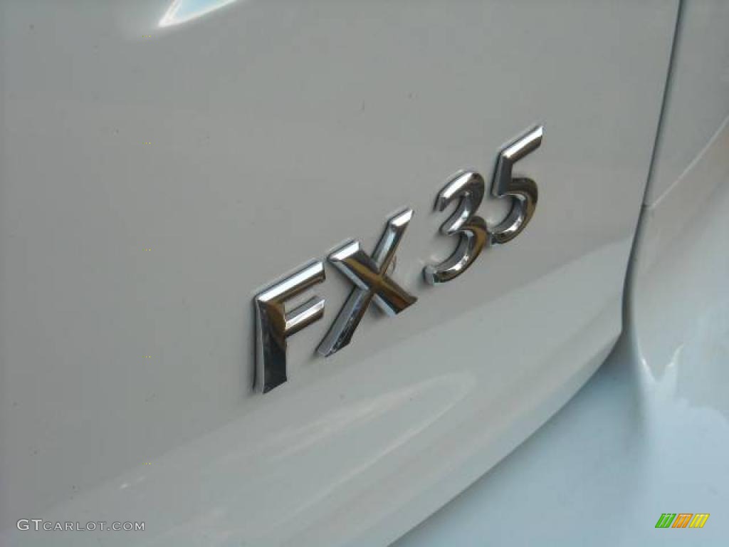 2005 FX 35 AWD - Ivory Pearl White / Willow photo #11