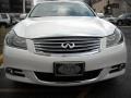 Moonlight White - M 35 Sedan Photo No. 2