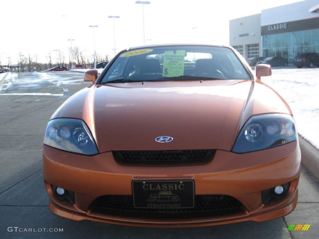 2006 Tiburon SE - Orange Crush / Black photo #5