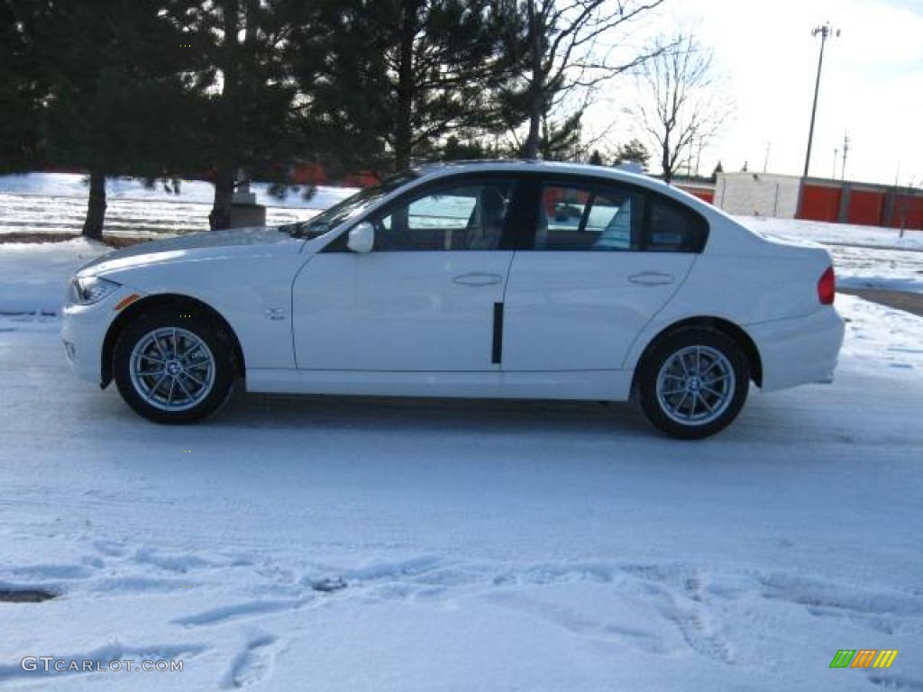 2010 3 Series 328i xDrive Sedan - Alpine White / Saddle Brown Dakota Leather photo #2