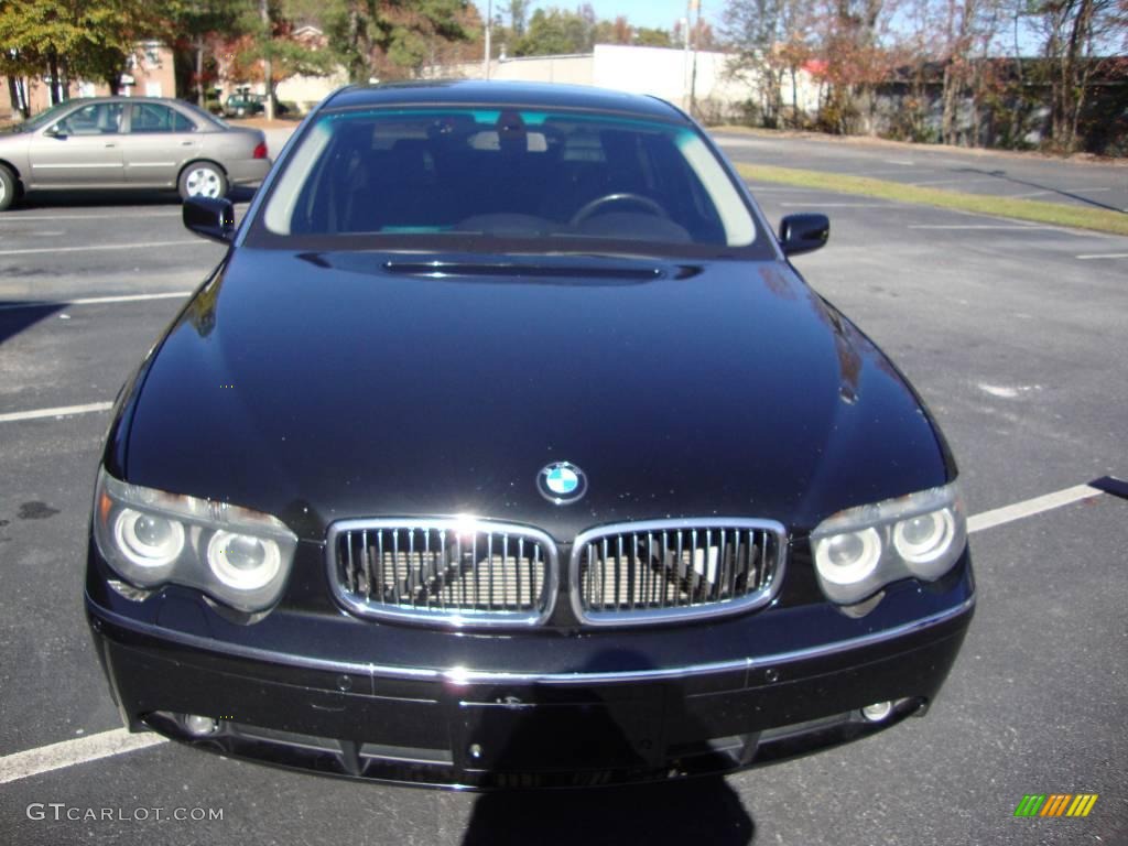Black Sapphire Metallic BMW 7 Series
