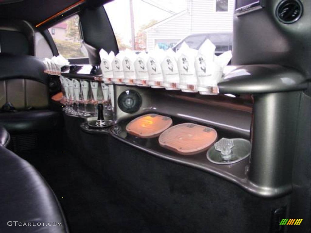 2006 DTS Limousine - Glacier White / Ebony Black photo #30