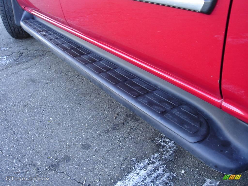 2002 Suburban 1500 LT 4x4 - Victory Red / Medium Gray/Neutral photo #13