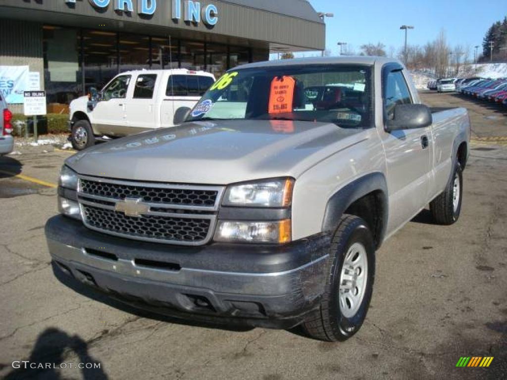 2006 Silverado 1500 Work Truck Regular Cab 4x4 - Silver Birch Metallic / Dark Charcoal photo #10