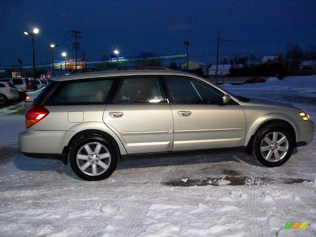 2006 Outback 2.5i Limited Wagon - Champagne Gold Opalescent / Taupe photo #6