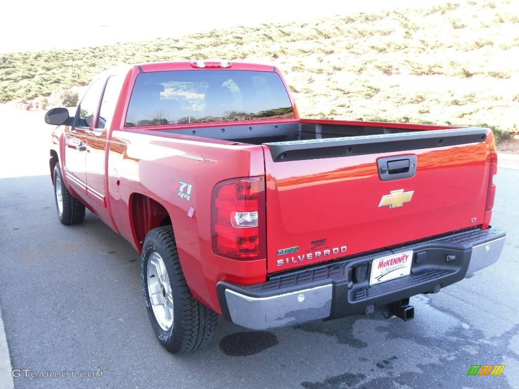 2010 Silverado 1500 LT Extended Cab 4x4 - Victory Red / Light Cashmere/Ebony photo #2