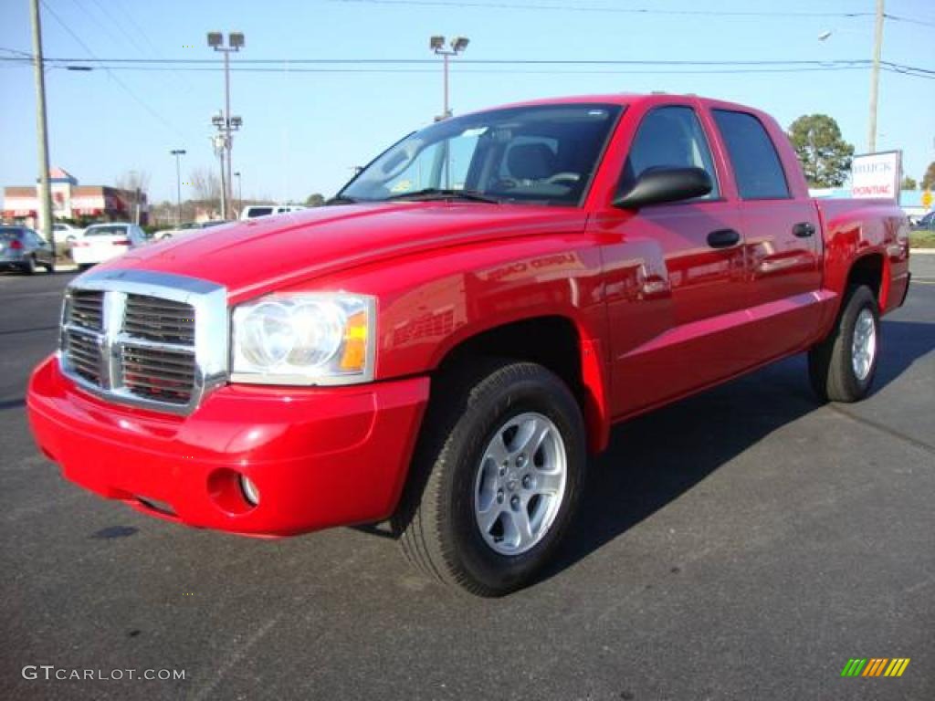 2007 Dakota SLT Quad Cab - Flame Red / Khaki photo #1