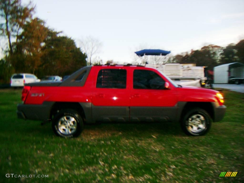 2002 Avalanche Z71 4x4 - Victory Red / Graphite photo #5