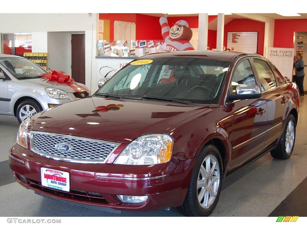 2005 Five Hundred Limited - Merlot Metallic / Black photo #2