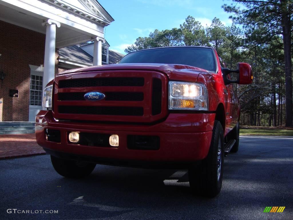 2006 F350 Super Duty XLT SuperCab 4x4 - Red Clearcoat / Black photo #1