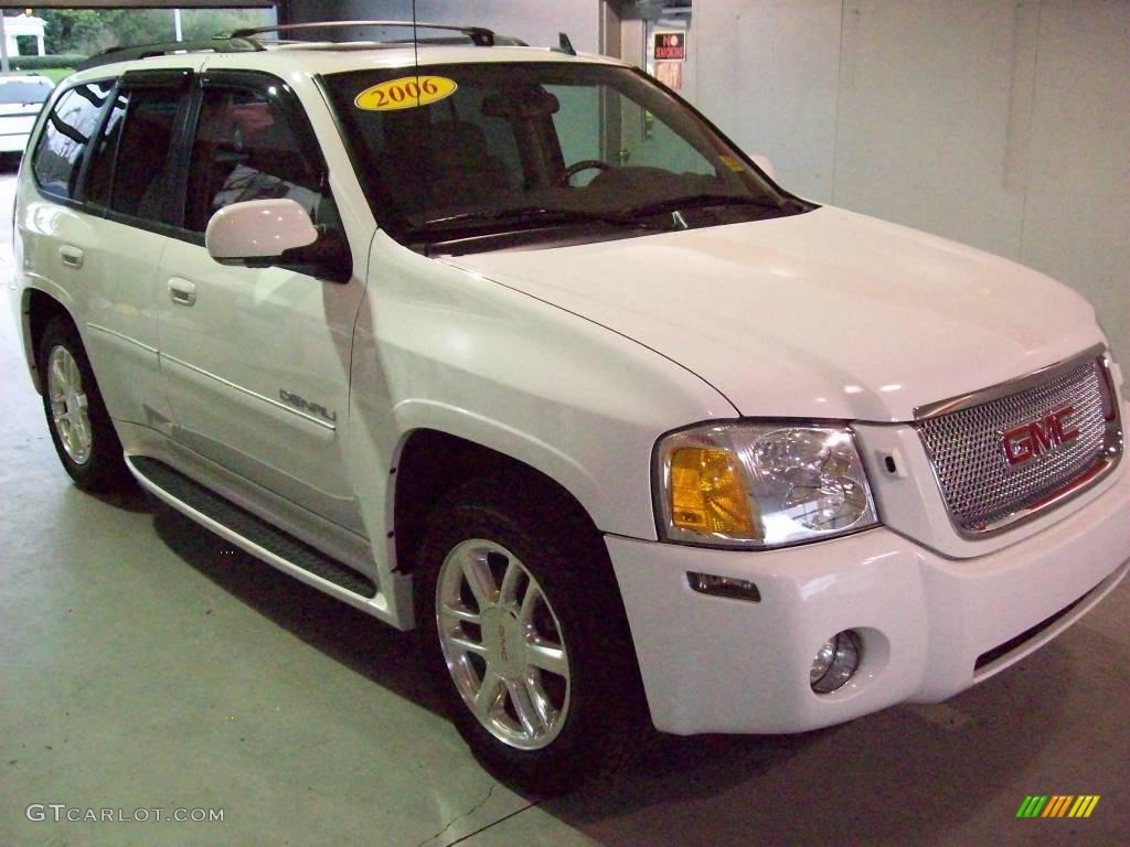 2006 Envoy Denali - Summit White / Light Gray photo #1