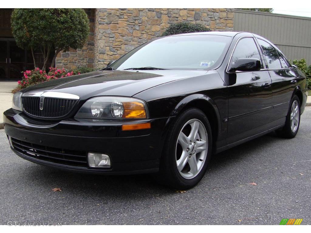 Black Lincoln LS