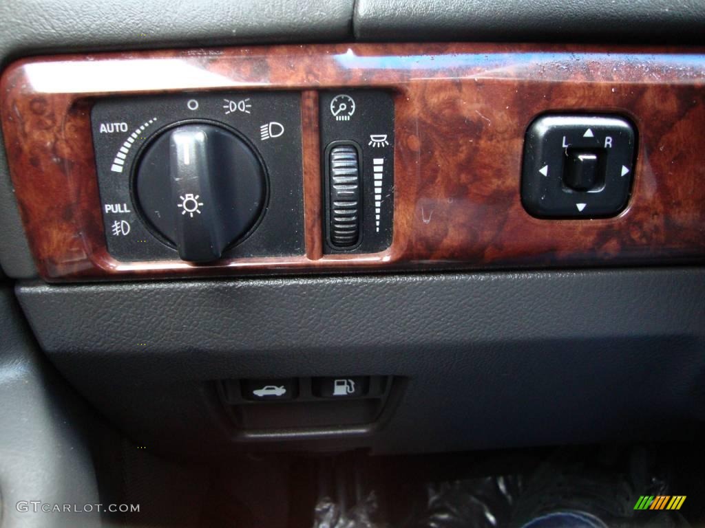 2001 LS V8 - Black / Deep Charcoal photo #9