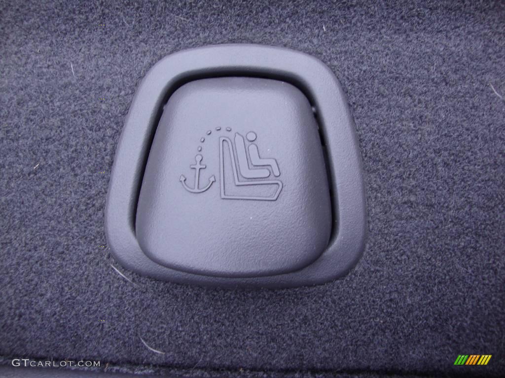 2001 LS V8 - Black / Deep Charcoal photo #24