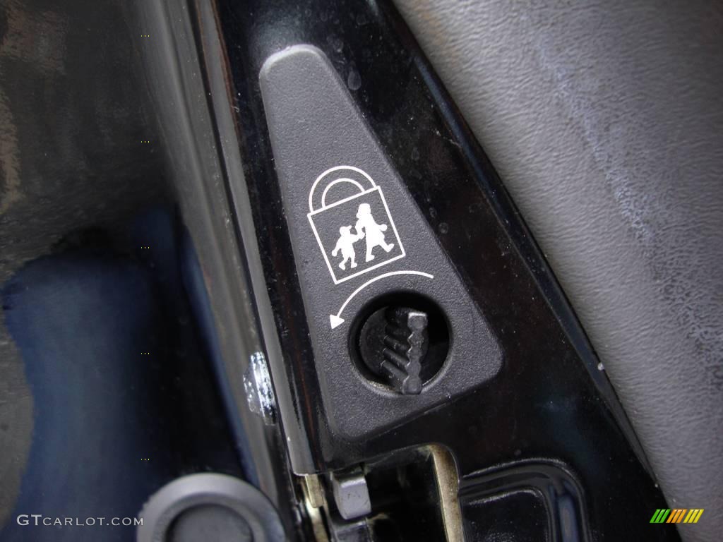 2001 LS V8 - Black / Deep Charcoal photo #27