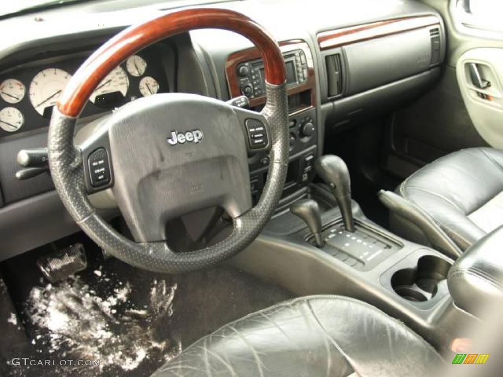 2004 Grand Cherokee Overland 4x4 - Brillant Black Crystal Pearl / Dark Slate Gray photo #9