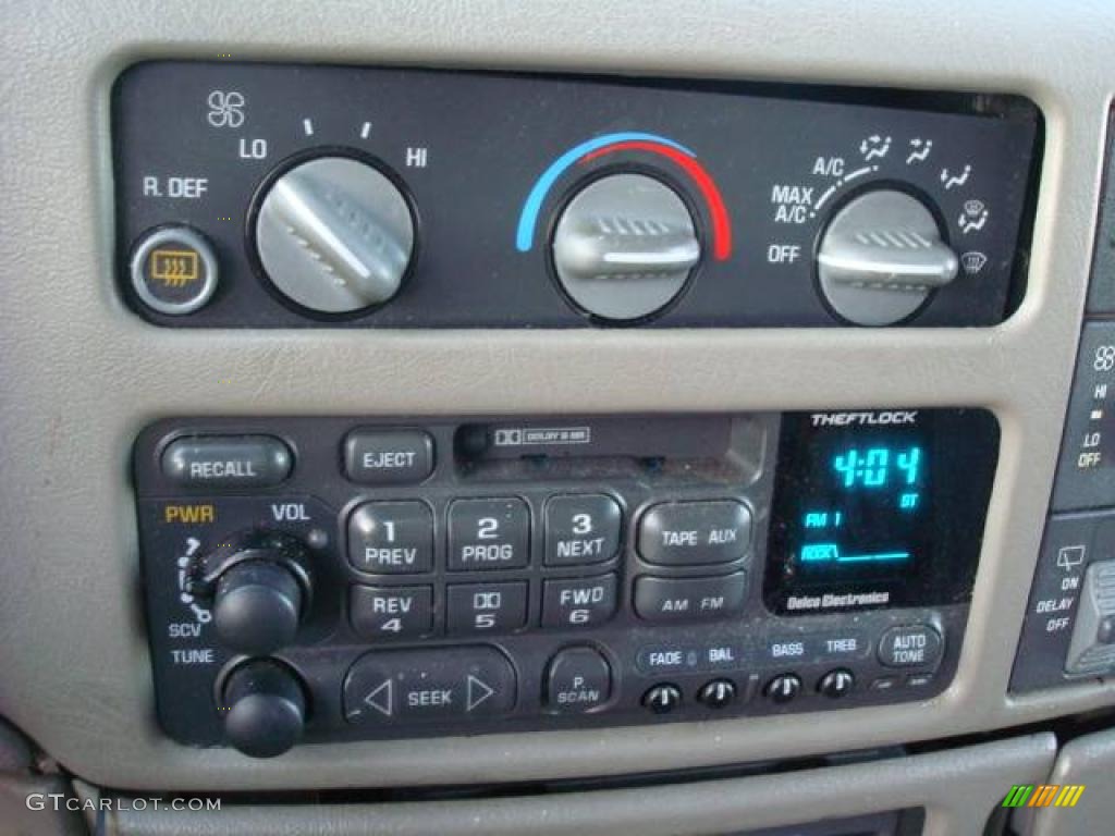 1998 Safari SLE Passenger Van - Forest Green / Medium Grey photo #24