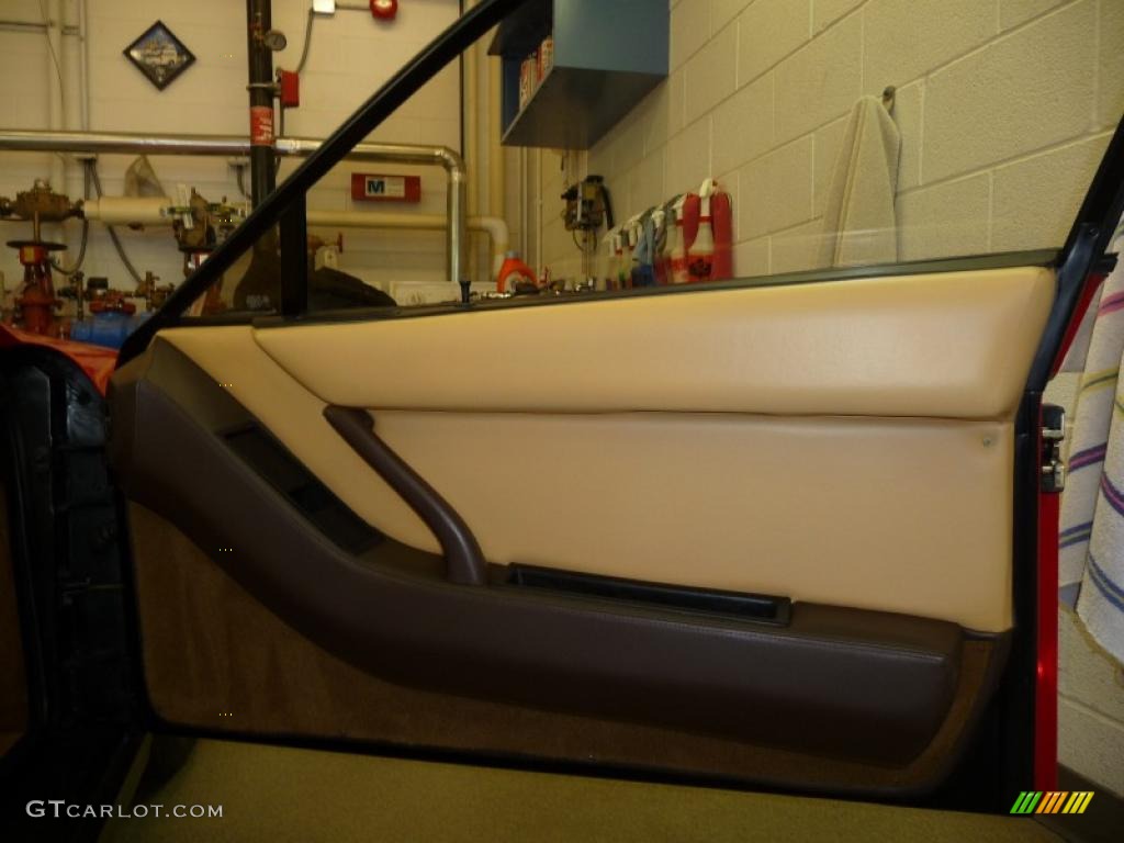 1986 Ferrari Testarossa Standard Testarossa Model Tan Door Panel Photo #24019412