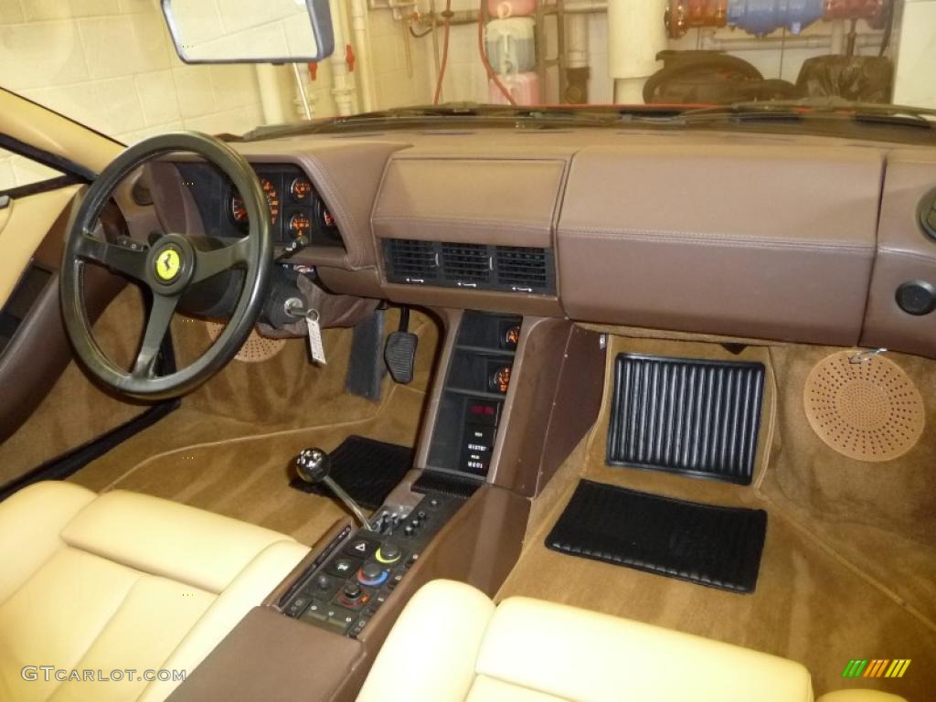 1986 Ferrari Testarossa Standard Testarossa Model Tan Dashboard Photo #24019428