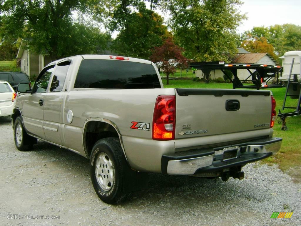 2003 Silverado 1500 LS Extended Cab 4x4 - Light Pewter Metallic / Dark Charcoal photo #4