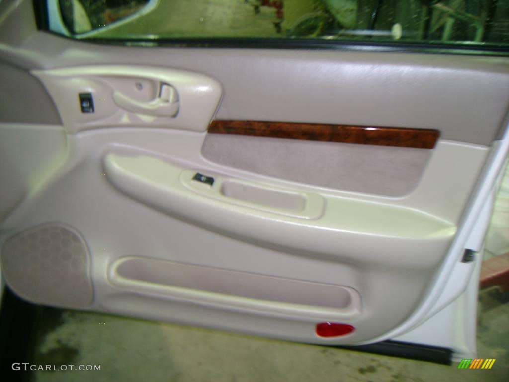 2004 Impala  - White / Neutral Beige photo #15