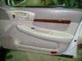 2004 White Chevrolet Impala   photo #15