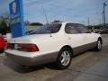 White - ES 300 Photo No. 4