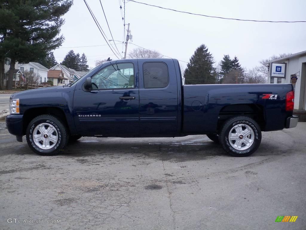 2009 Silverado 1500 LT Extended Cab 4x4 - Imperial Blue Metallic / Ebony photo #8