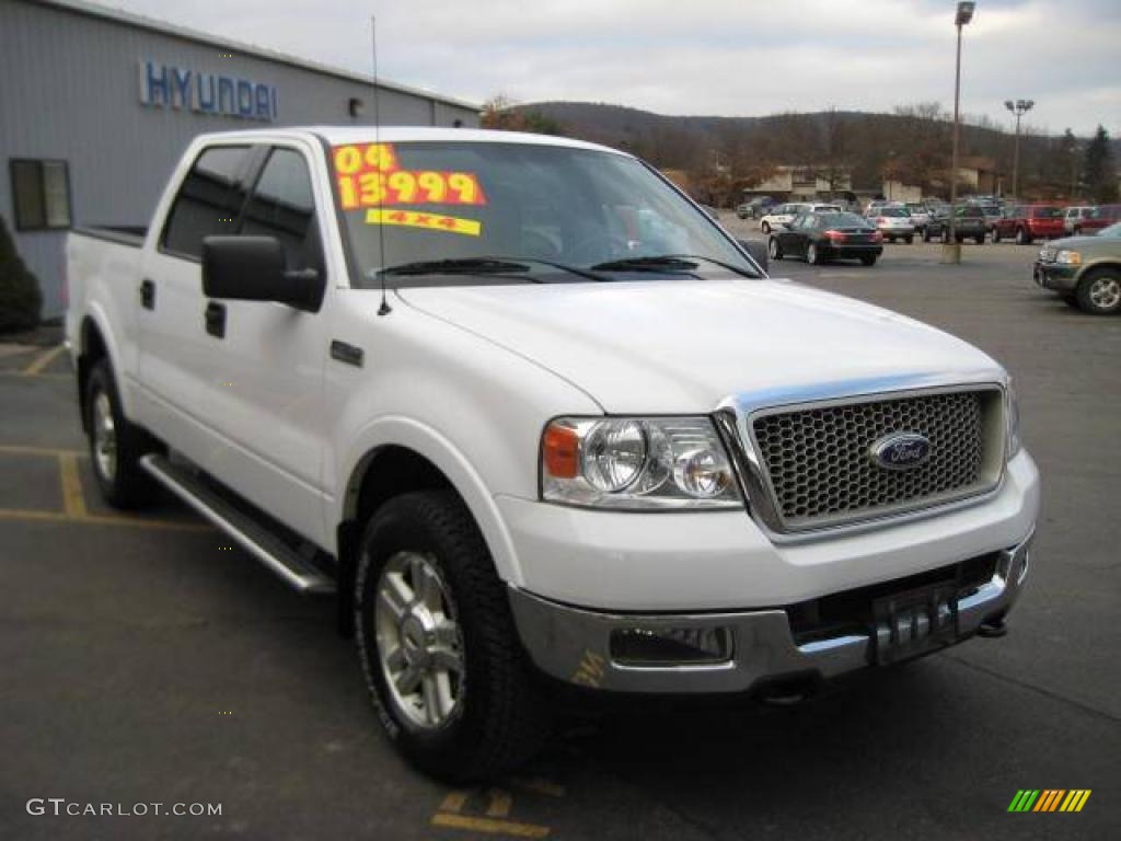 2004 F150 Lariat SuperCrew 4x4 - Oxford White / Black/Medium Flint photo #4