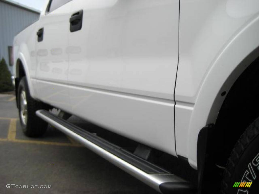 2004 F150 Lariat SuperCrew 4x4 - Oxford White / Black/Medium Flint photo #7