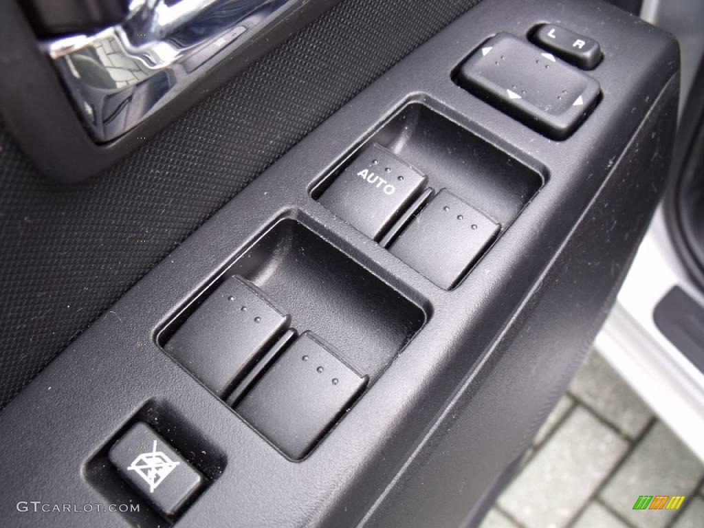 2008 MAZDA5 Sport - Sunlight Silver / Black photo #12