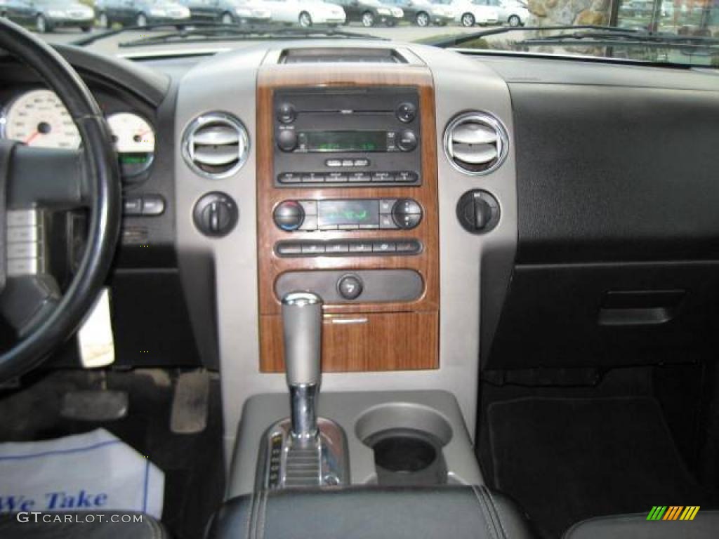 2004 F150 Lariat SuperCrew 4x4 - Oxford White / Black/Medium Flint photo #22