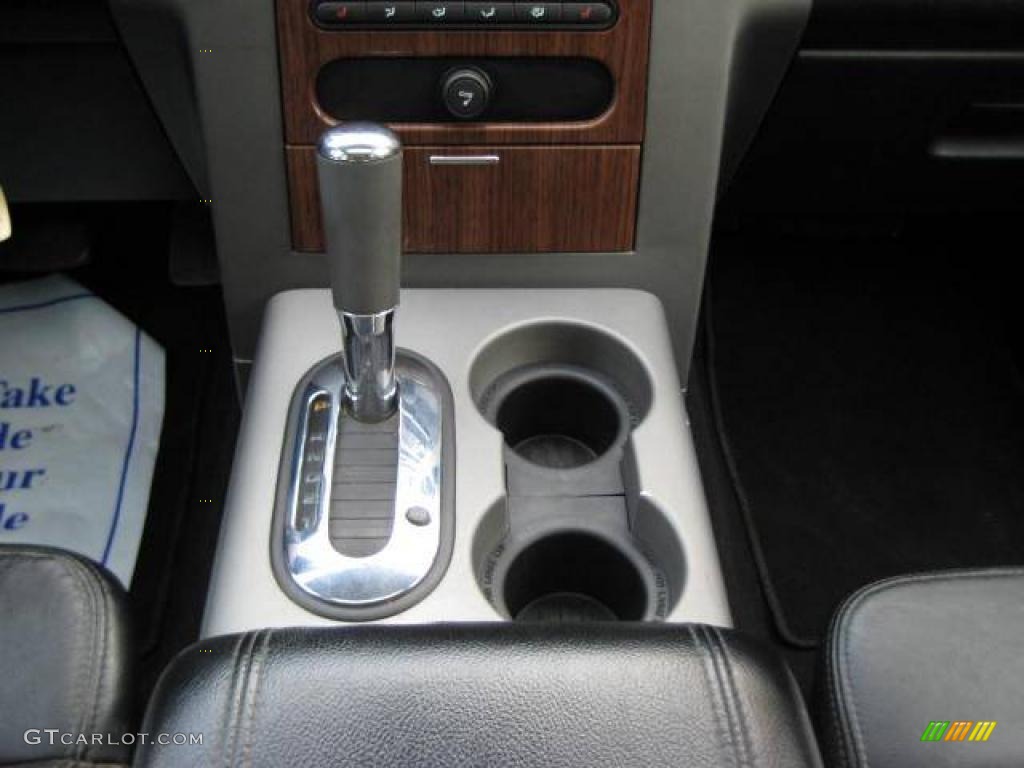 2004 F150 Lariat SuperCrew 4x4 - Oxford White / Black/Medium Flint photo #24
