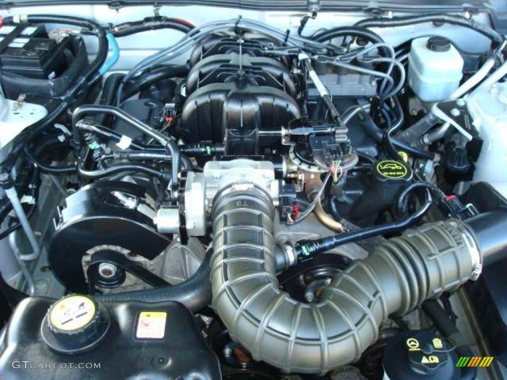 2005 Mustang V6 Premium Coupe - Satin Silver Metallic / Light Graphite photo #17