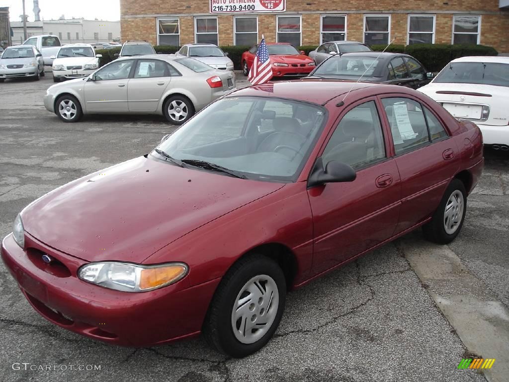 2001 Escort SE Sedan - Toreador Red Metallic / Medium Graphite photo #1