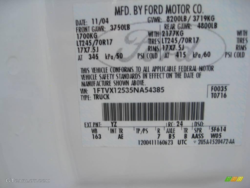 2005 F150 XL SuperCab - Oxford White / Medium Flint Grey photo #31