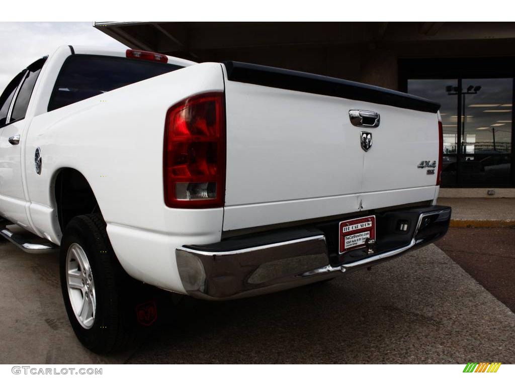 2006 Ram 1500 SLT Quad Cab 4x4 - Bright White / Medium Slate Gray photo #18