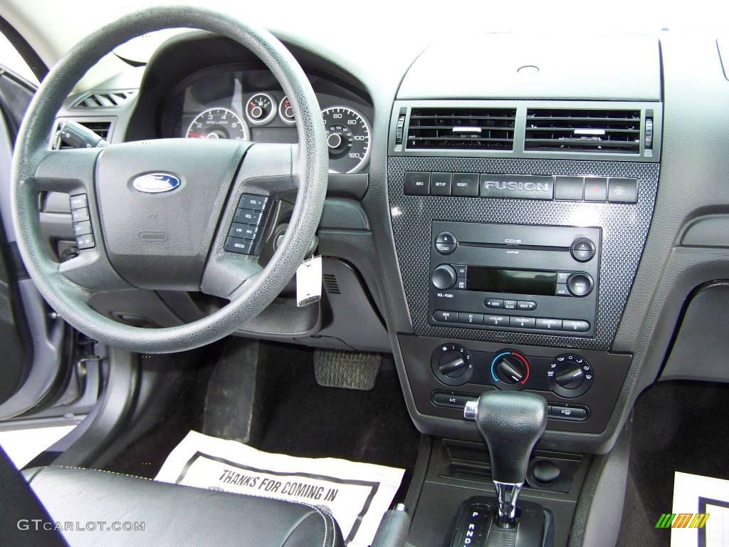 2007 Fusion SE - Tungsten Grey Metallic / Charcoal Black photo #16