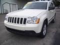 Stone White - Grand Cherokee Laredo Photo No. 2