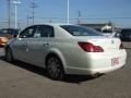 Blizzard White Pearl - Avalon Limited Photo No. 5