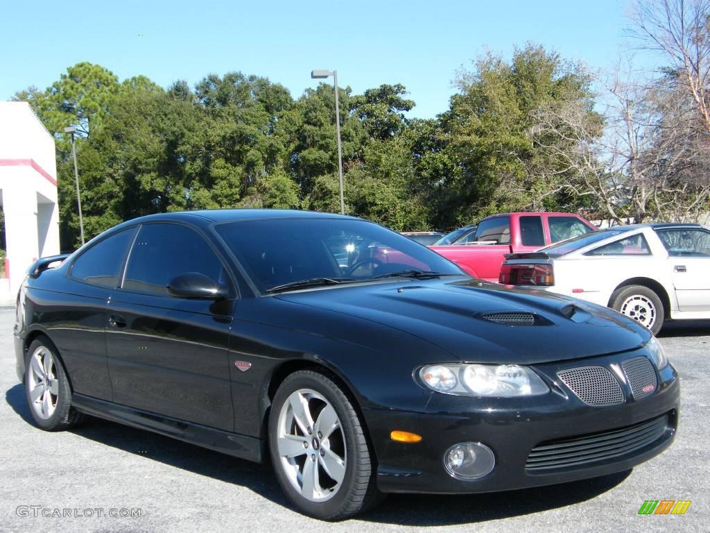 2005 GTO Coupe - Phantom Black Metallic / Black photo #7